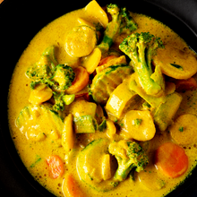 Load image into Gallery viewer, Monday Plant-Based Jamaican Curry Vegetables with Farro Pilaf- served one person